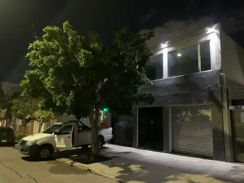 Deposito con Local al Frente en Venta Parque Avell