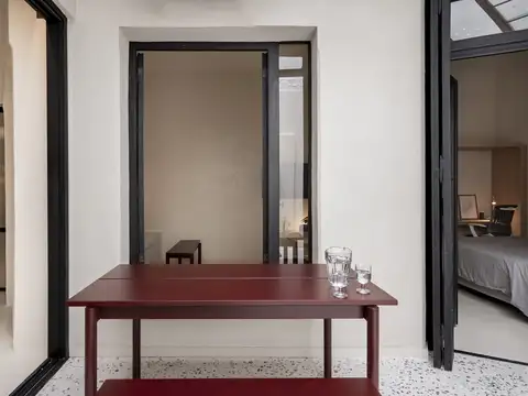 Reservado. Alquiler comercial/profesional/oficina/showroom en Palermo Soho. Refaccionando a nuevo. De categoría. Gran diseño mediterráneo: ÚNICO! Sin expensas.