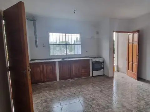 ALQUILER DPTO 3 AMBIENTES EN LLAVALLOL