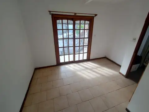 Depto Tipo Casa 5 ambientes con 2 baños