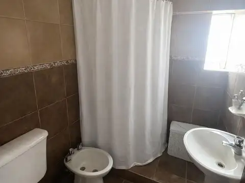 Departamento 7 ambientes con 2 baños