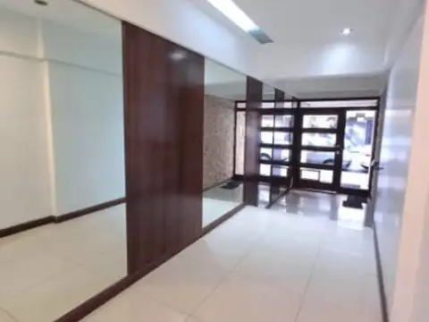 Guayaquil 500, Piso 8