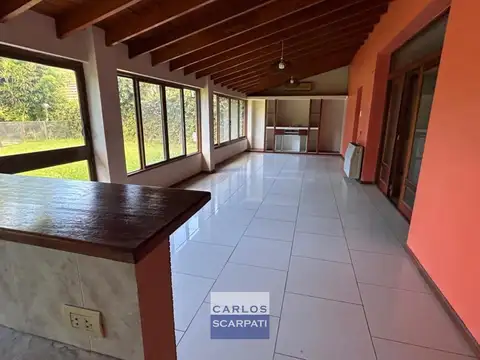 Casa en Alquiler en Santa Rita, USD 2.700