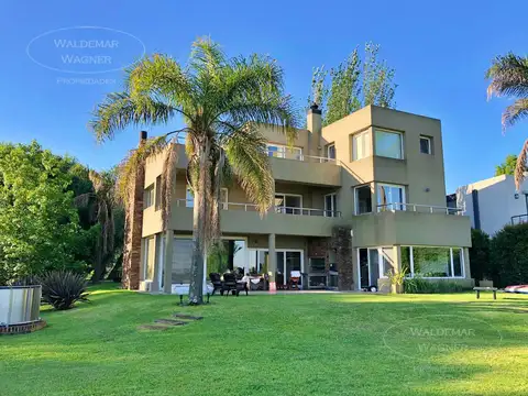 Casa en Venta de 4 dormitorios