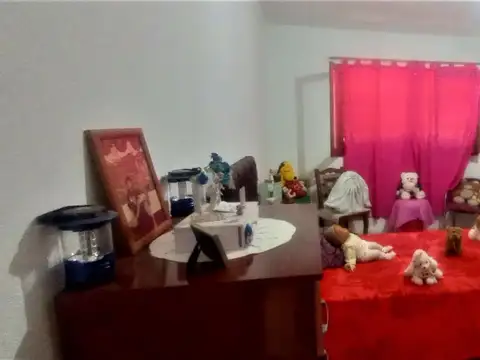 VENTA HERMOSA CASA BARRIO MATIENZO 2 DORMITORIOS