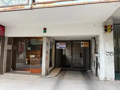 COCHERA CUBIERTA EN VENTA 