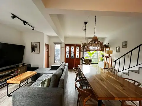 Depto Tipo Casa en Venta 40 años