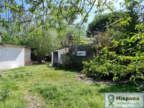 Lote con casa a refaccionar en venta, excelente ubicación en Del Viso, Pilar!