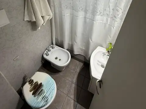 VENTA Departamento  de 3 amb con dos balcones impecable