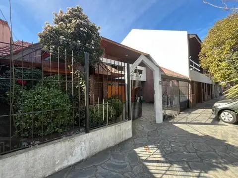 Venta Casa 4 ambientes barrio San José