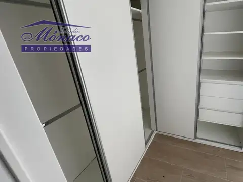Departamento en Alquiler con 1 cocheras