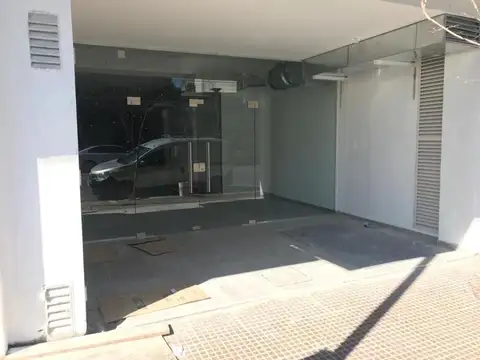 Con renta, Local 160m2 a mts Lope de Vega y Beiro