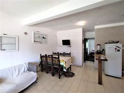 Casa 3 ambientes con 1 baño