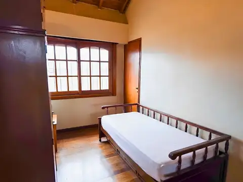Casa 6 ambientes con 3 baños