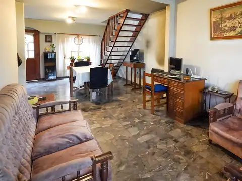 Casa en Venta con 1 cochera