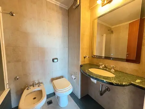 Departamento 5 ambientes con 2 baños
