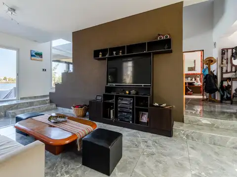 Casa en Venta en El Cantón - Barrio Puerto, USD 290.000