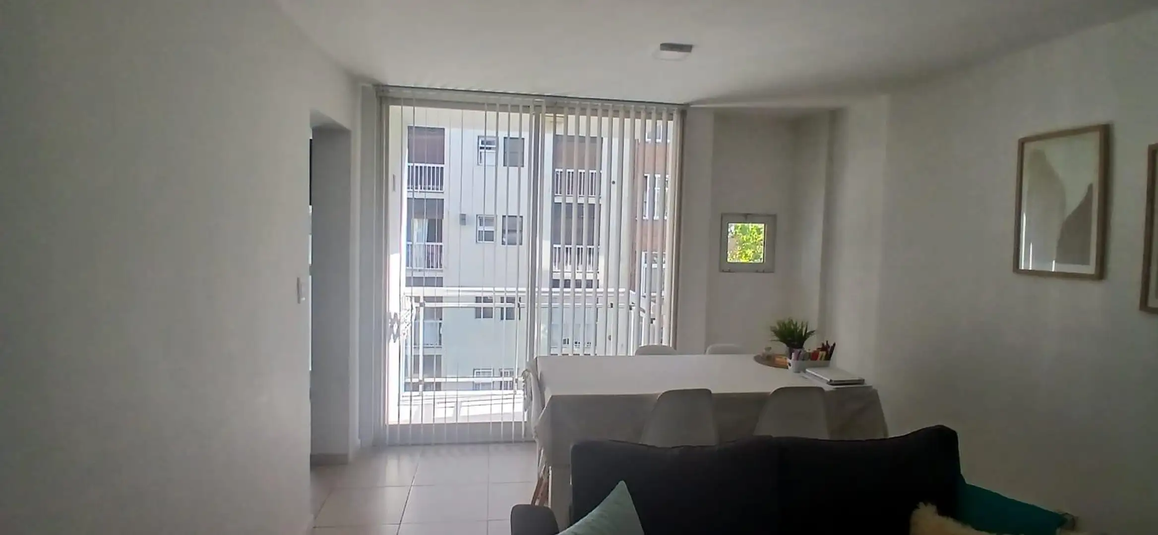 Venta de departamento - 2 ambientes - habitación en suite - balcón saliente