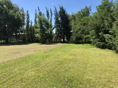 CASA EN VENTA GRANADERO BAIGORRIA 2500m2 TERRENO