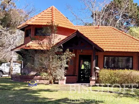 Casa en Alquiler Temporal en Valeria Del Mar, USD 2.475