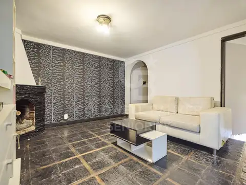 Depto Tipo Casa 5 ambientes con 2 baños