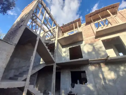 VENTA DE DEPARTAMENTO EN POZO  GODOY CRUZ MENDOZA