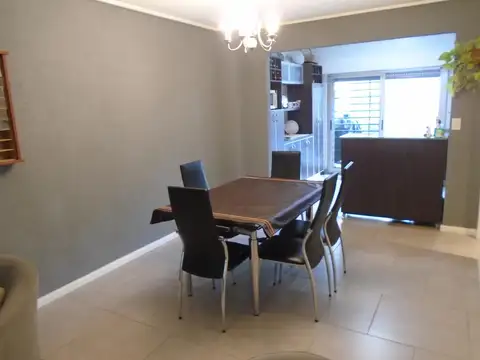 Casa en Venta en Olivos Maipu/Uzal, USD 295.000