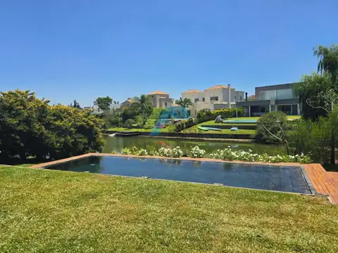 Casa  en Venta en Cabos del Lago, Nordelta, Tigre