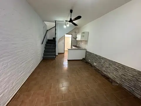 DEPTO 2 AMB DUPLEX CON PATIO