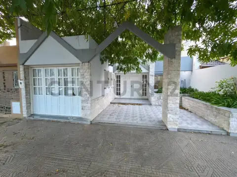 EN VENTA ! CASA 6 DORMITORIOS - CAÑADA DE GÓMEZ