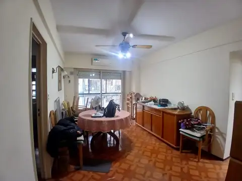 DPTO 3 AMBIENTES CON BALCON AL FRENTE EN VENTA - EXCELENTE OPORTUNIDAD