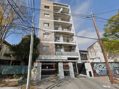 En Venta en El Palomar Excelente Departamento de 2 Ambientes en 5to Pido Contrafrente Sobre Yapeyu E