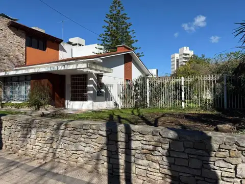 19 entre 42 y 43 LOTE EN VENTA  IDEAL DESARROLLADOR  10 NIVELES LA PLATA SOBRE A