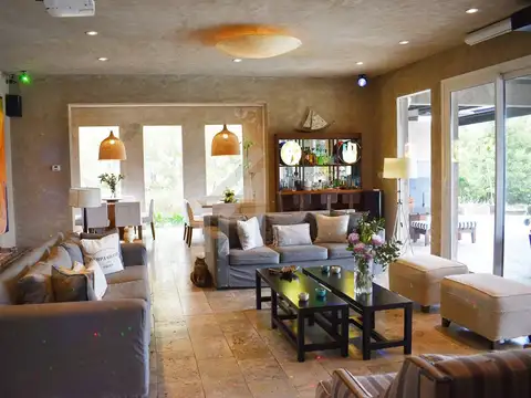 Casa en Venta en Albanueva, USD 1.600.000