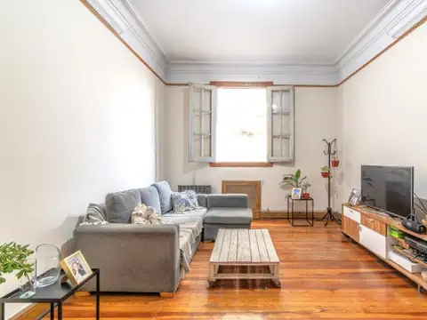 Avenida Rivadavia 7000, Piso 2