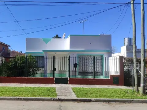 VENTA CASA 3 AMB EN MONTE GRANDE