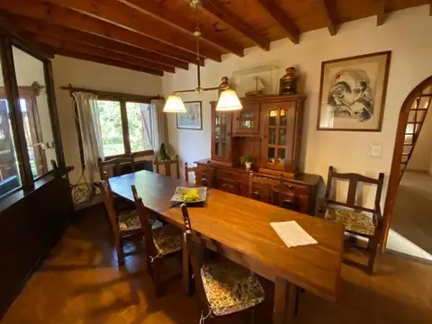 Casa 5 ambientes con 3 baños