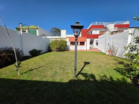 VENTA APTO CREDITO CASA 4 DORMITORIOS 3 BAÑOS AMPLIO PATIO