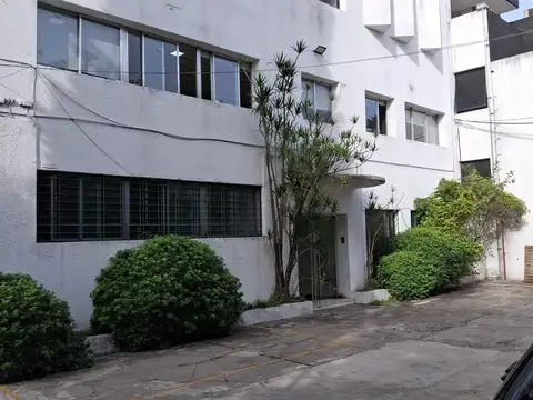 Vélez Sarsfield 3088, esq. Emilio Frers