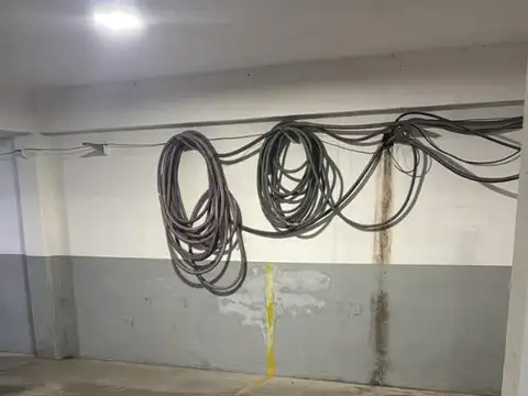 ALQUILER COCHERA CUBIERTA - EDIFICIO NEWEN