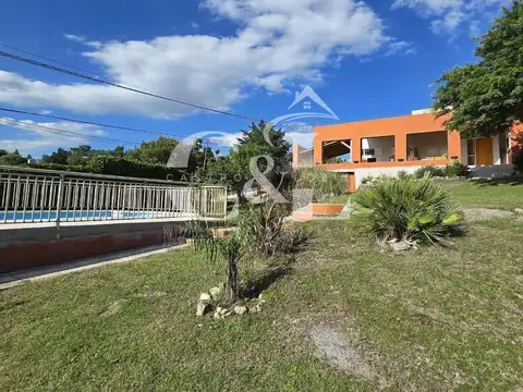 Casa en Venta con 1 cochera