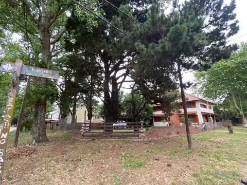 Irigoyen esquina Mitre