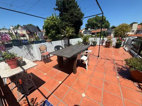 Depto Tipo Casa en Venta con 1 cocheras