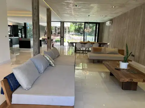 Casa Chalet  en Alq. Temporario en Costa Esmeralda, Costa Atlántica, Buenos Aires