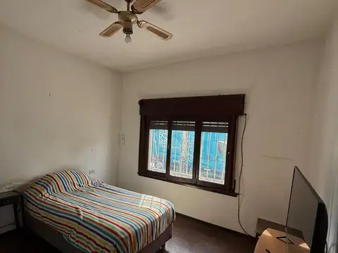 Venta P.H. 3 ambientes .Terraza- Monte Castro.-