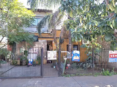 Venta casa 4 amb con quincho y pileta