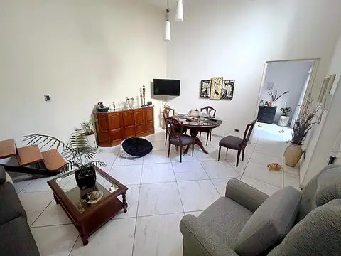 Depto Tipo Casa en Venta de 3 ambientes