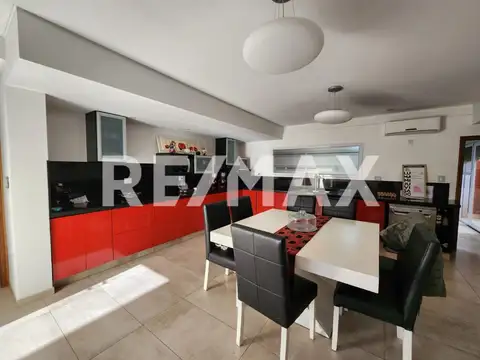Casa en Venta en Cipolletti, USD 398.000