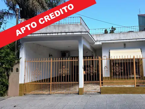 Venta Casa 3 Amb con cochera en Quilmes Oeste