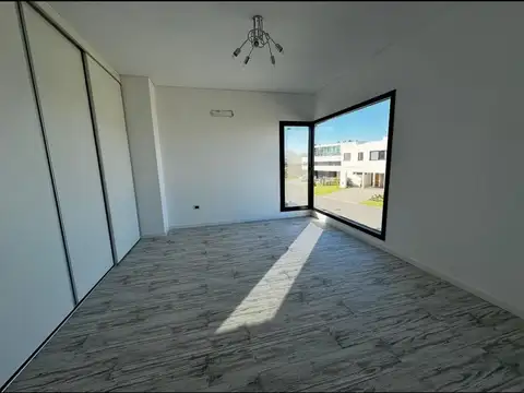 ALQUILER CASA 5 AMB CON MUELLE PROPIO VILLANUEVA